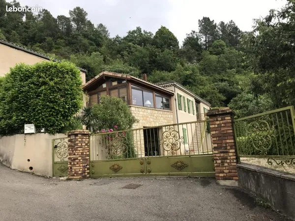 Maison 6 pièces 180 m²