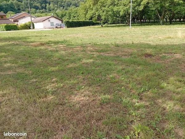 Terrain constructible 1060 m2