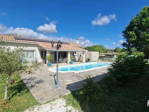 ENSEMBLE IMMOBILIER DE DEUX MAISONS