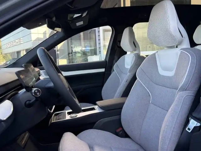 Volvo Ex90 twin performance awd 517 ch 1edt — photo 7