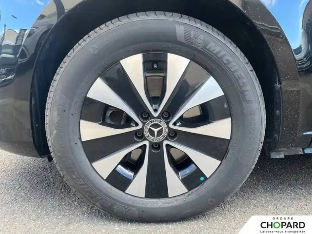 Mercedes Classe V eqv 300 extra long 204 ch — photo 25