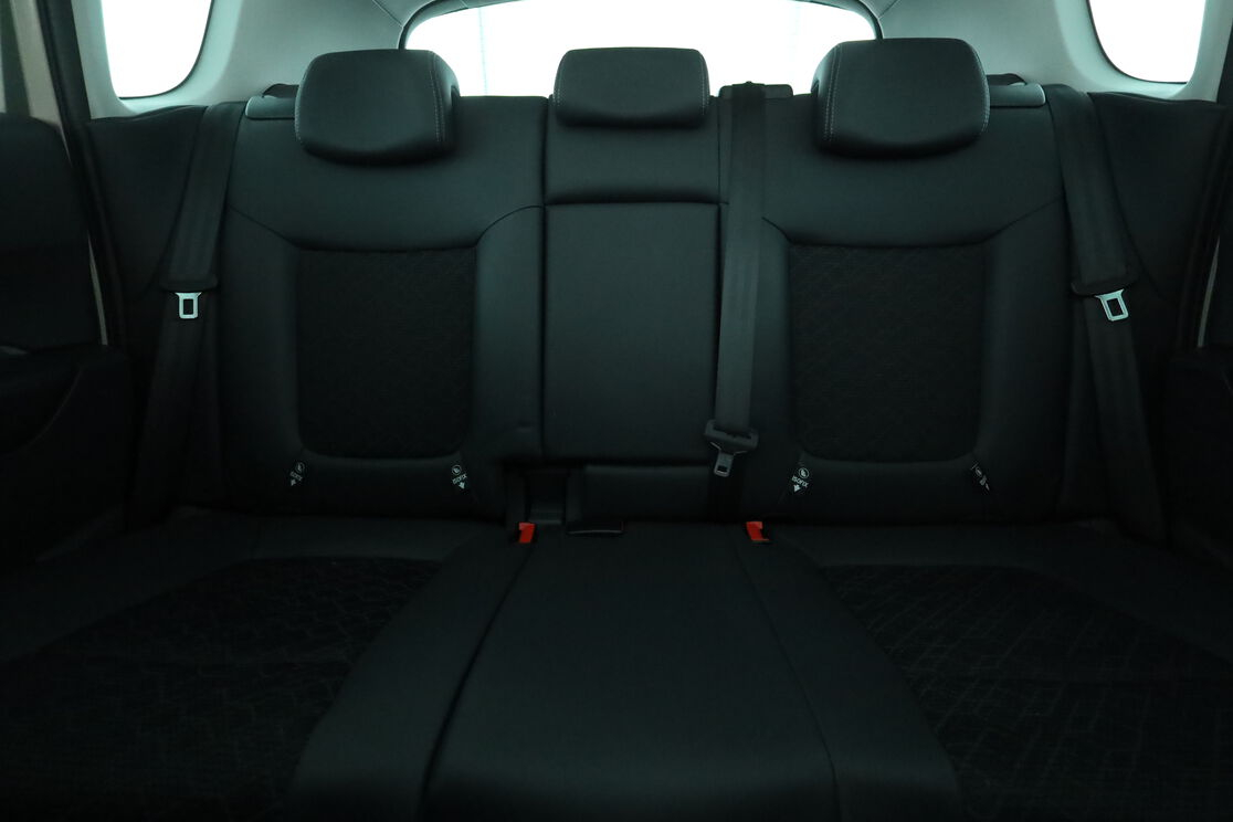 Peugeot 3008 1.6 Blue-HDi Allure — photo 14