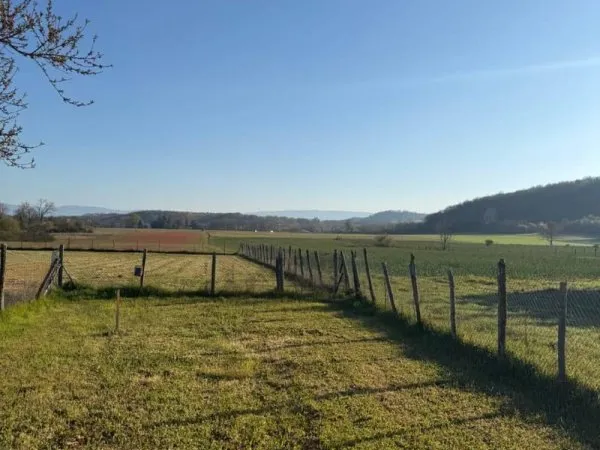 Terrain 711 m²