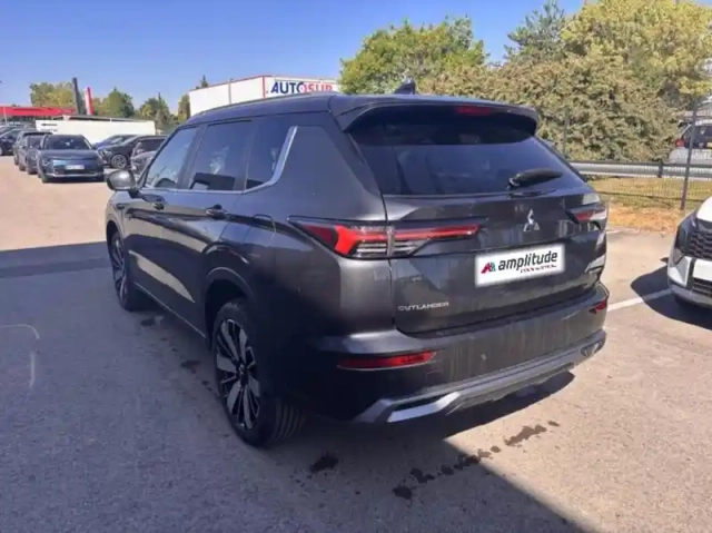 Mitsubishi Outlander 2.4 phev 306ch intense 4wd — photo 22