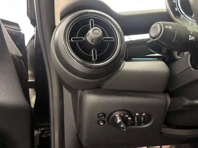 Mini Mini hatch 3 portes cooper 136 ch — photo 65