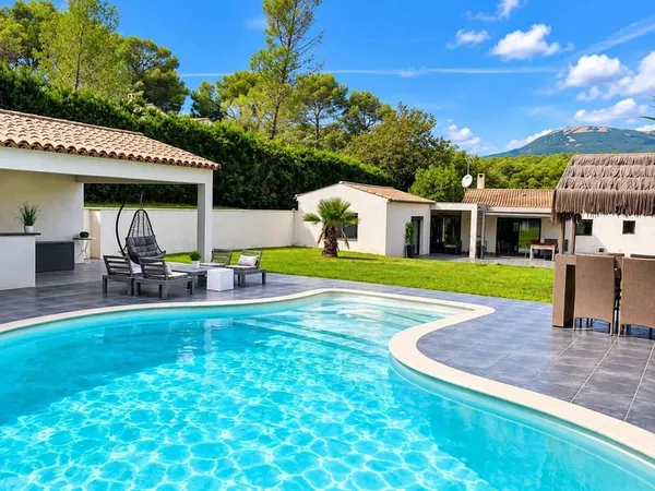 Maison de plain-pied 6 pièces 140 m²