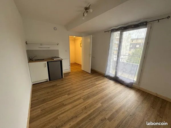 Studio étudiant 19 m² avec balcon - proche ISEN
