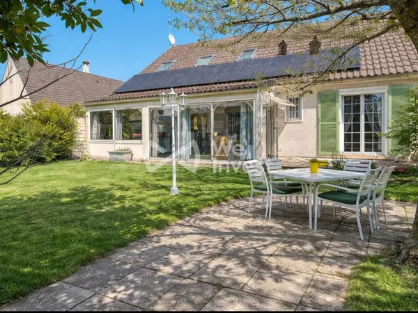 Grande maison familiale sur sous-sol total