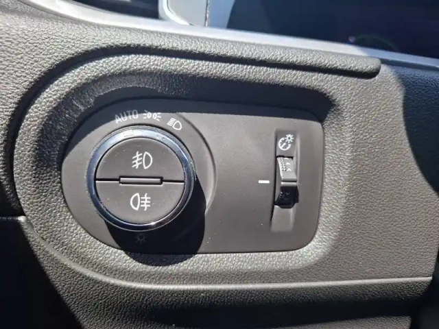 Opel Grandland hybrid 225 ch bva8 — photo 32