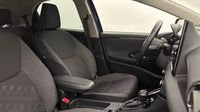 Toyota Yaris 116h Design 5p MY22 — photo 15