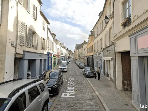 Local 101 m²