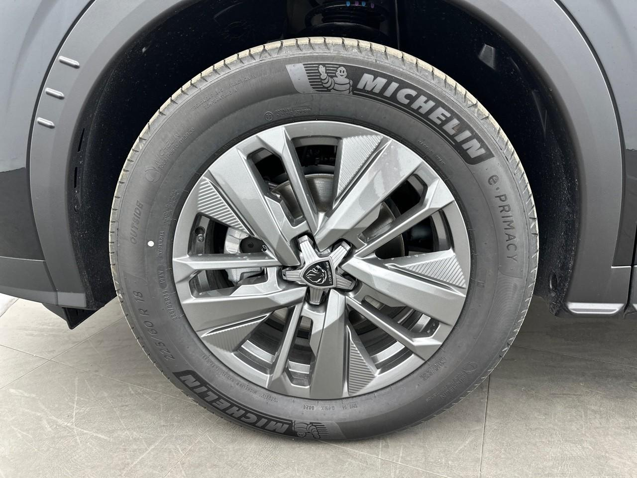 Peugeot 3008 hybrid 145 e-dcs6 allure — photo 14