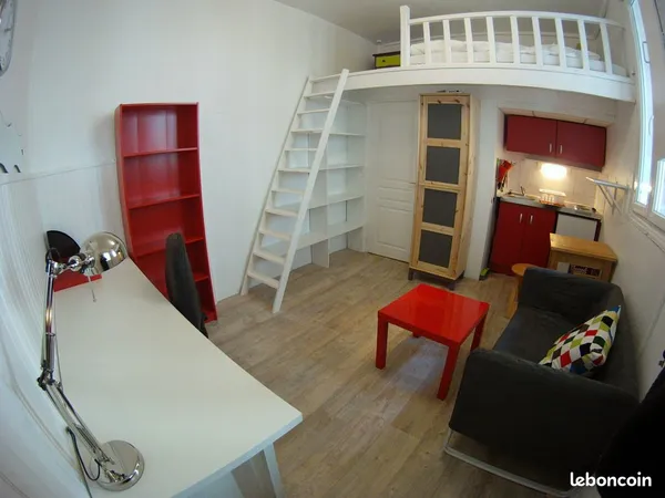 Particulier loue à étudiant studio meublé quartier Feydeau