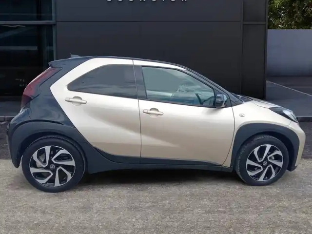 Toyota Aygo X 1.0 vvt-i 72 — photo 6