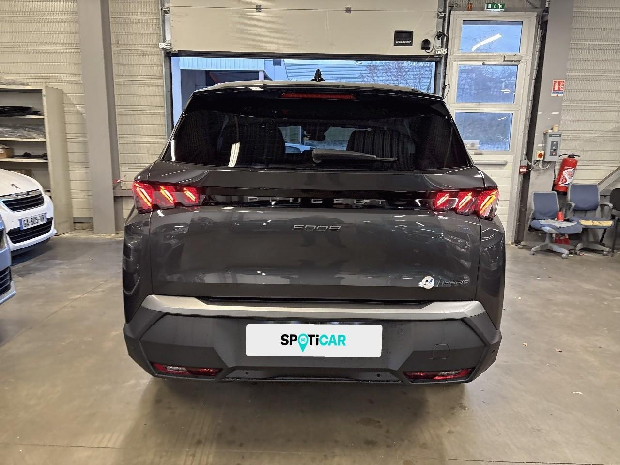 Peugeot 5008 hybrid 145 e-dcs6 gt — photo 5