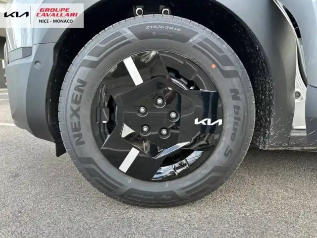 Kia Pv5 cargo batterie l — photo 14
