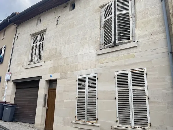 IMMEUBLE DE 11 STUDIOS RAPPORT ANNUEL anciennement réalisés 13 %