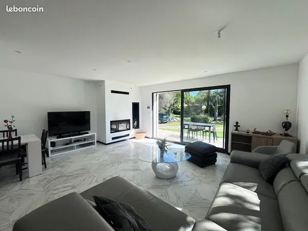 Belle maison contemporaine