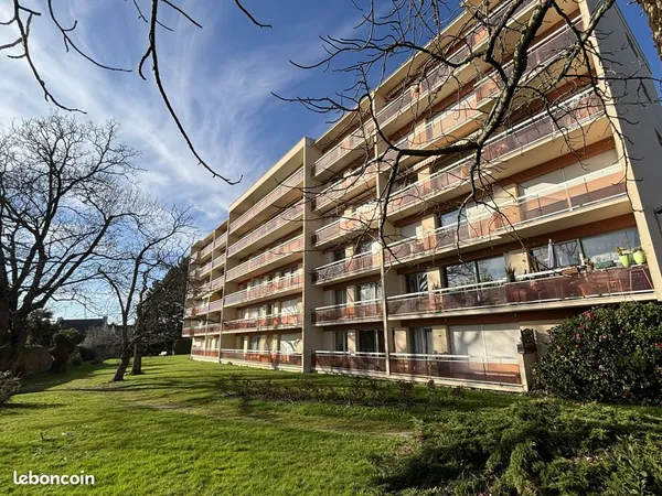 Appartement 3 pièces dans une résidence calme et sécurisée proche du centre-ville