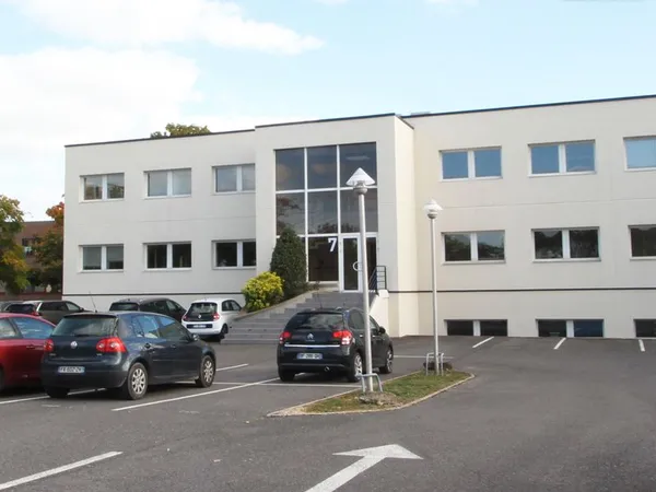 A louer bureaux meublés - équipés 19 m2