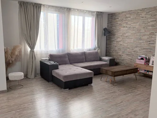 Appartement rénové 68m2 + Garage