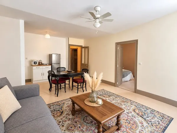BEAUNE APPARTEMENT T2 RUE DE L'ENFANT