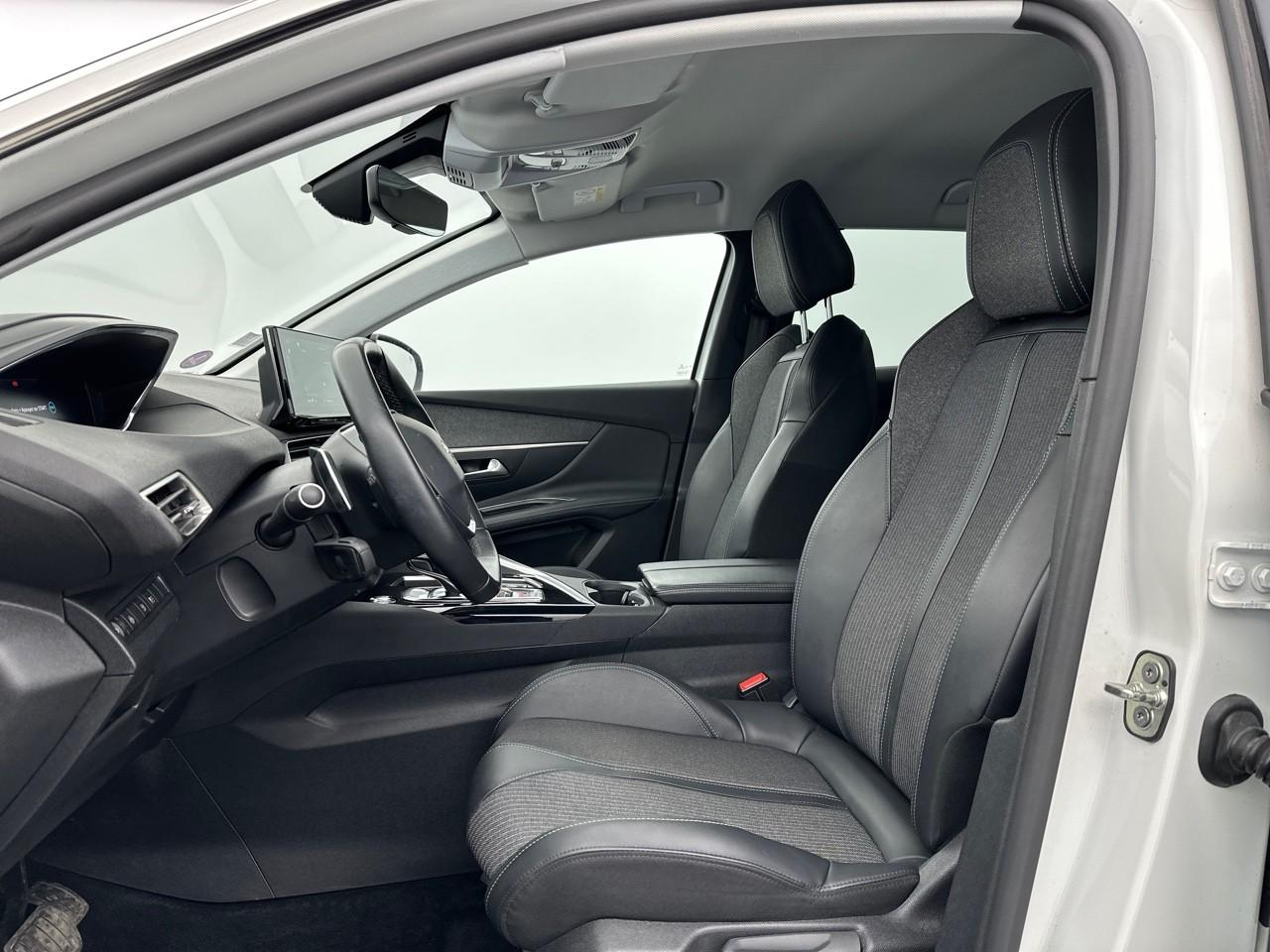 Peugeot 3008 hybrid 225 e-eat8 allure pack — photo 10