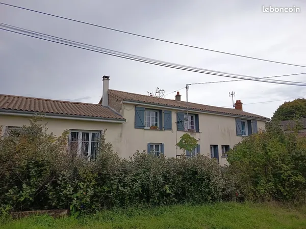 Longère ~200 m² - Jardin, hangars et garage - Chaunay