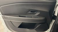 Dacia Sandero 1.0 SCe 65ch Essentiel -22 — photo 29
