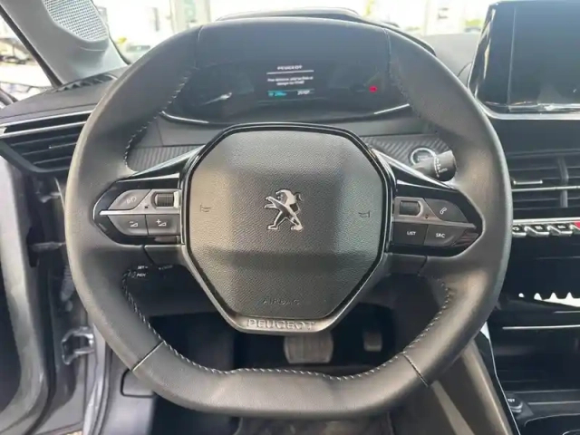 Peugeot 208 electrique 50 kwh 136ch — photo 9