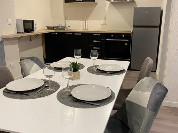 🏡 Appartement lumineux 55 m² - Centre historique de Saint-Hippolyte - Idéal frontalier