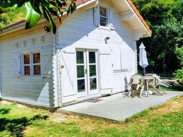 Chalet 40m² avec mezzanine + jardin clôturé - 840 charges comprises - Proche Grenoble (Varces-Allièr