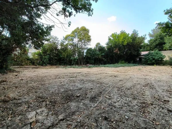 Terrain 500 m²