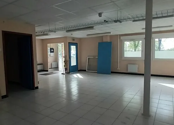 Local professionnel 111 m²