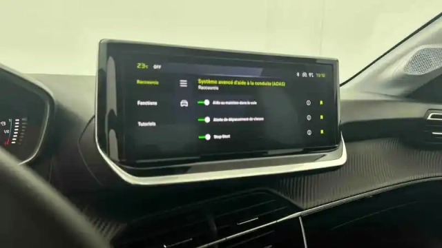 Peugeot 208 hybrid 110 ch e-dcs6 — photo 23