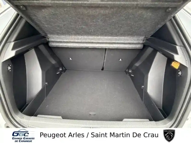 Peugeot 2008 hybrid 145 e-dcs6 — photo 6