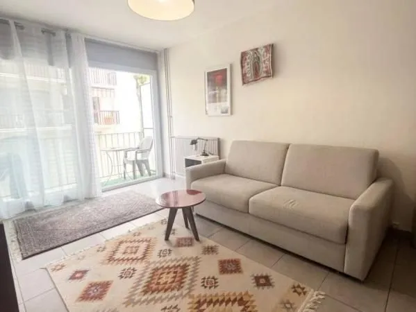 Studio 1 pièce 23 m²