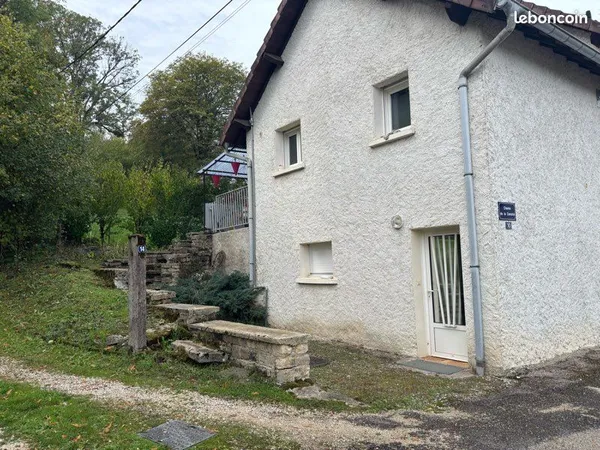 Maison à louer secteur Montbozon