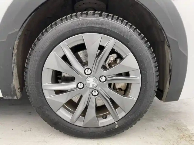 Peugeot 208 electrique 50 kwh 136ch — photo 82