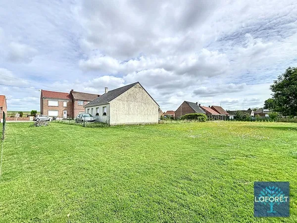 Terrain 1067 m²