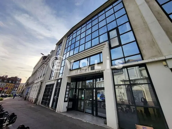Bureaux 617 m²
