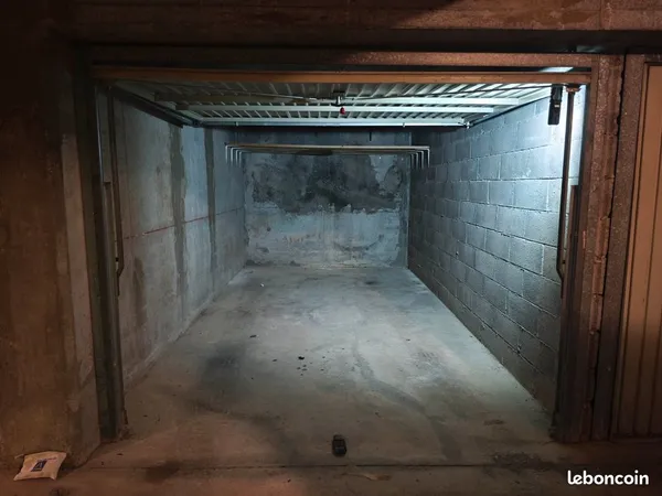 Location box, garage cavalaire