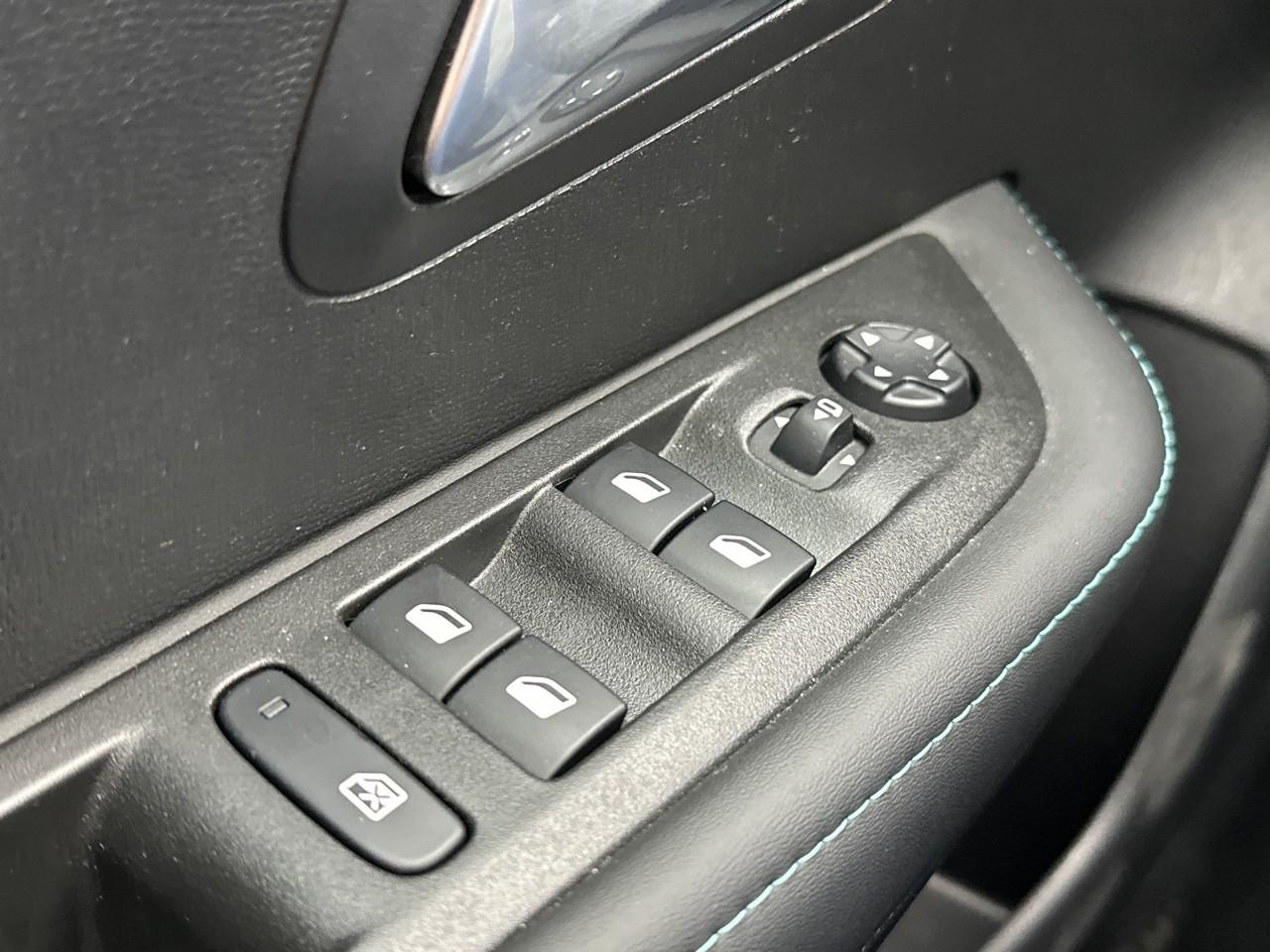 Peugeot 208 puretech 100 s&s bvm6 allure — photo 15