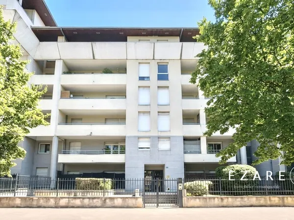 APPARTEMENT 27,48m2 / CHAMBRE / GARAGE