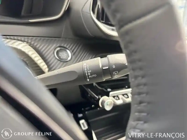 Peugeot 208 e- 136ch 50 kwh envy — photo 13