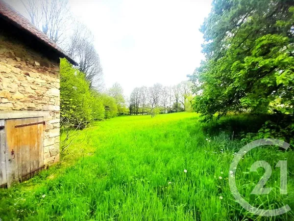 Terrain 2500 m²