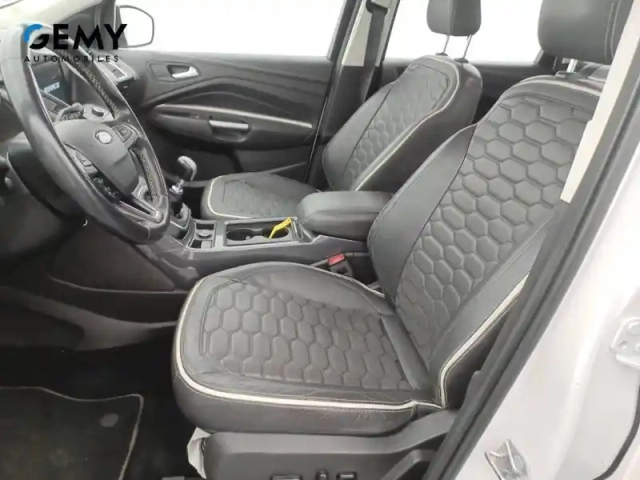 Ford Kuga vignale 2.0 tdci 150 s&amp;s 4x2 bvm6 — photo 9