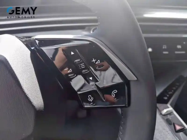 Peugeot 5008 plug-in hybrid 225 ch e-dcs7 — photo 12