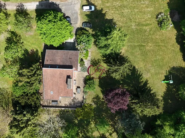 Maison Camarsac 175 m2 / 4 chambres / Garage et cave