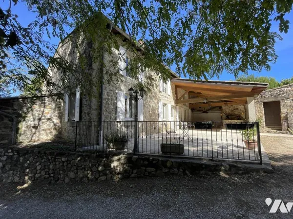 Maison 8 pièces 188 m²